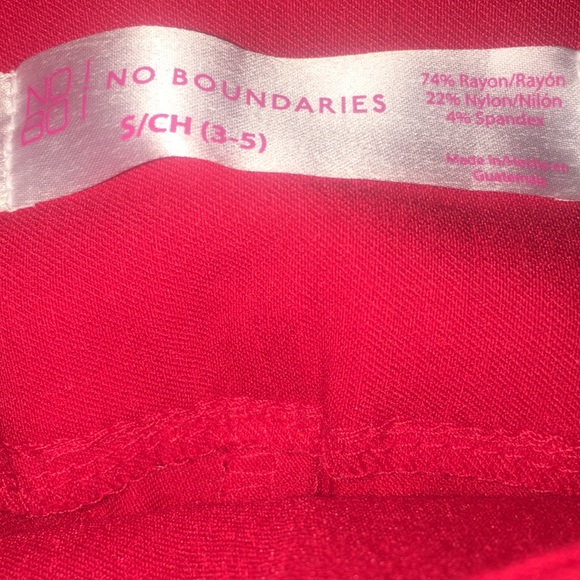 No boundaries size 3 to 5 in juniors!  Bright red - Picture 4 of 8